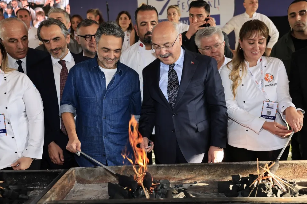 Adana Lezzet Festivali mangal ateşi açılışı