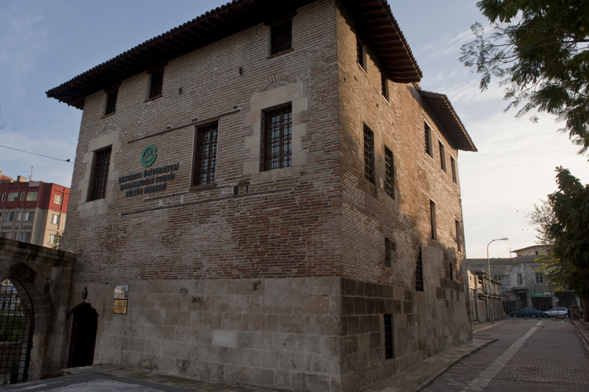 Adana Ramazanoğlu Konağı Büyük Saat Çarşısı tarihi gezi rotası