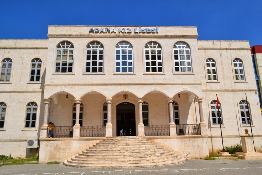 Adana Tarihi Kız Lisesi tarihi bina cephesi