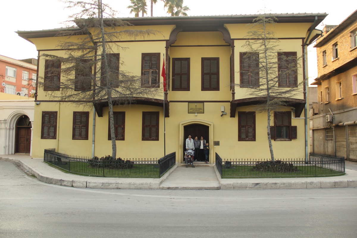 Adana Yazarlar Evi tarihi konak görünümü