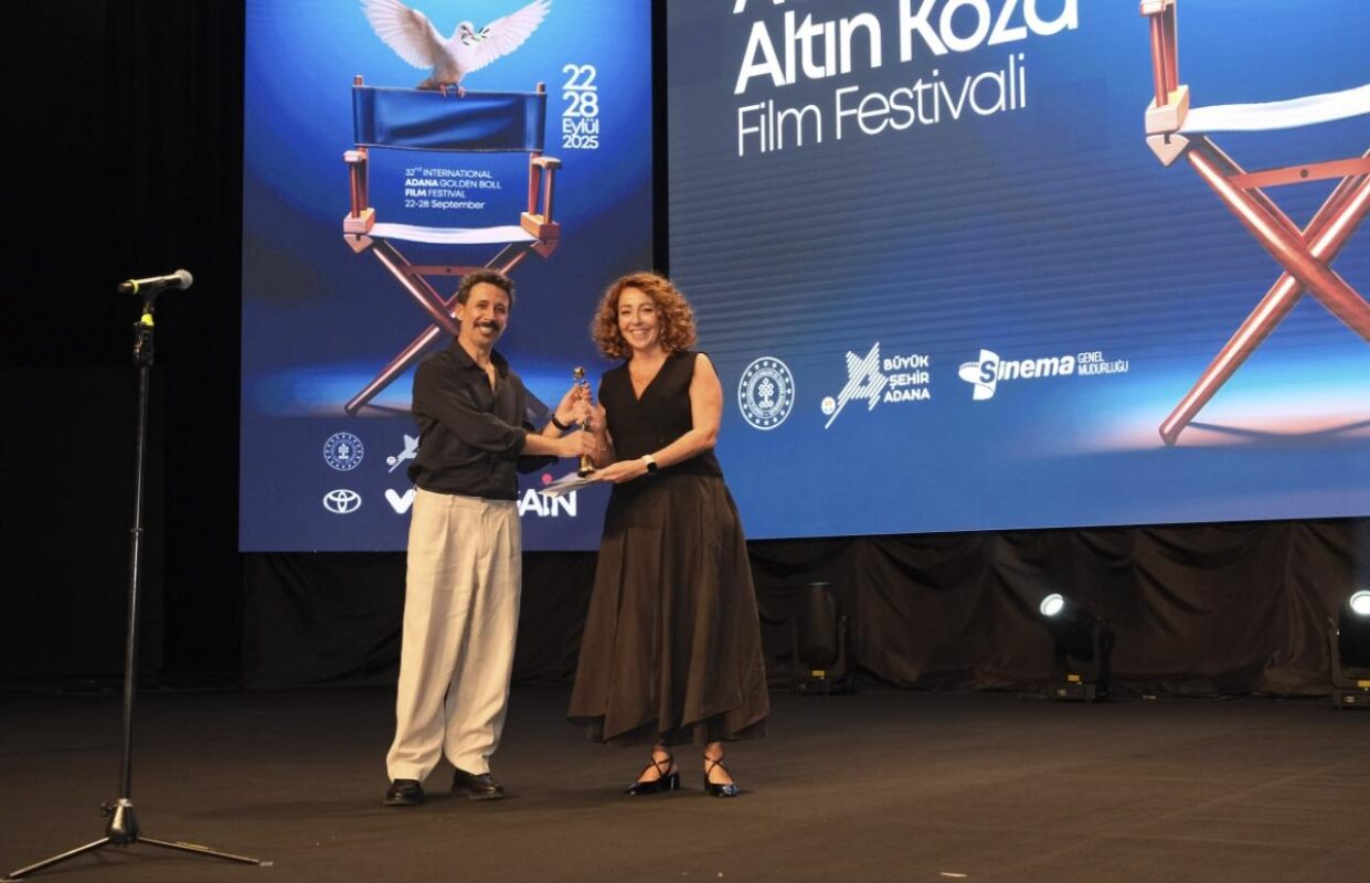 Altın Koza Film Festivali ödül takdimi