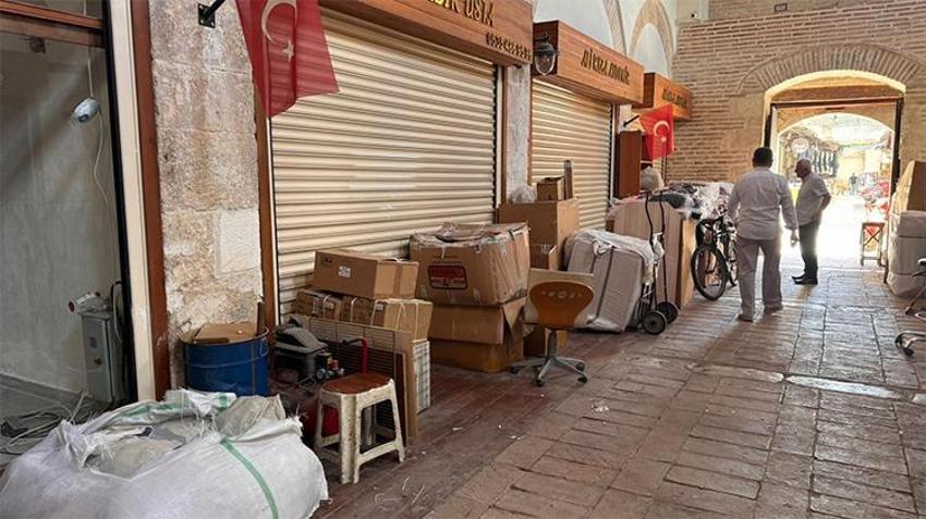 Adana Kapalı Çarşı esnafı ve Samet Narttürk röportajı