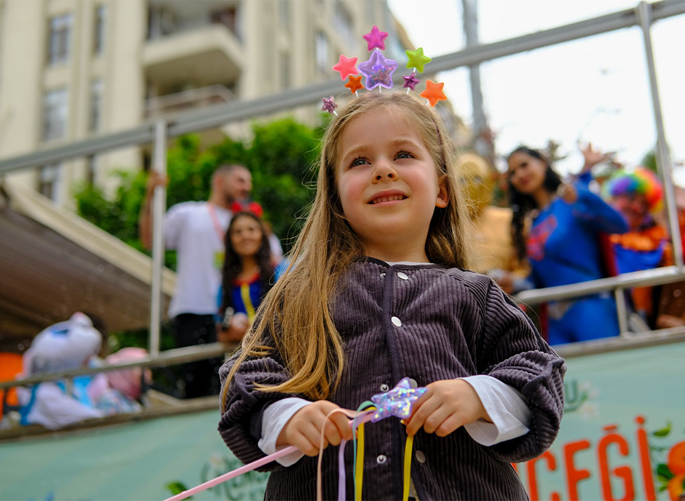 Adana Portakal Çiçeği Karnavalı kortej ve festival atmosferi