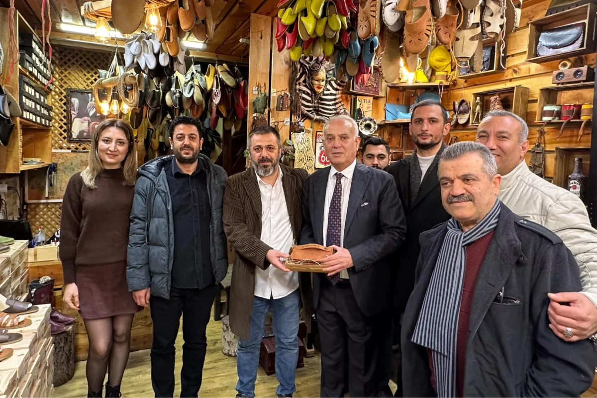 Yusuf Kanlı ve heyetinin Büyük Saat Çarşısı ziyareti